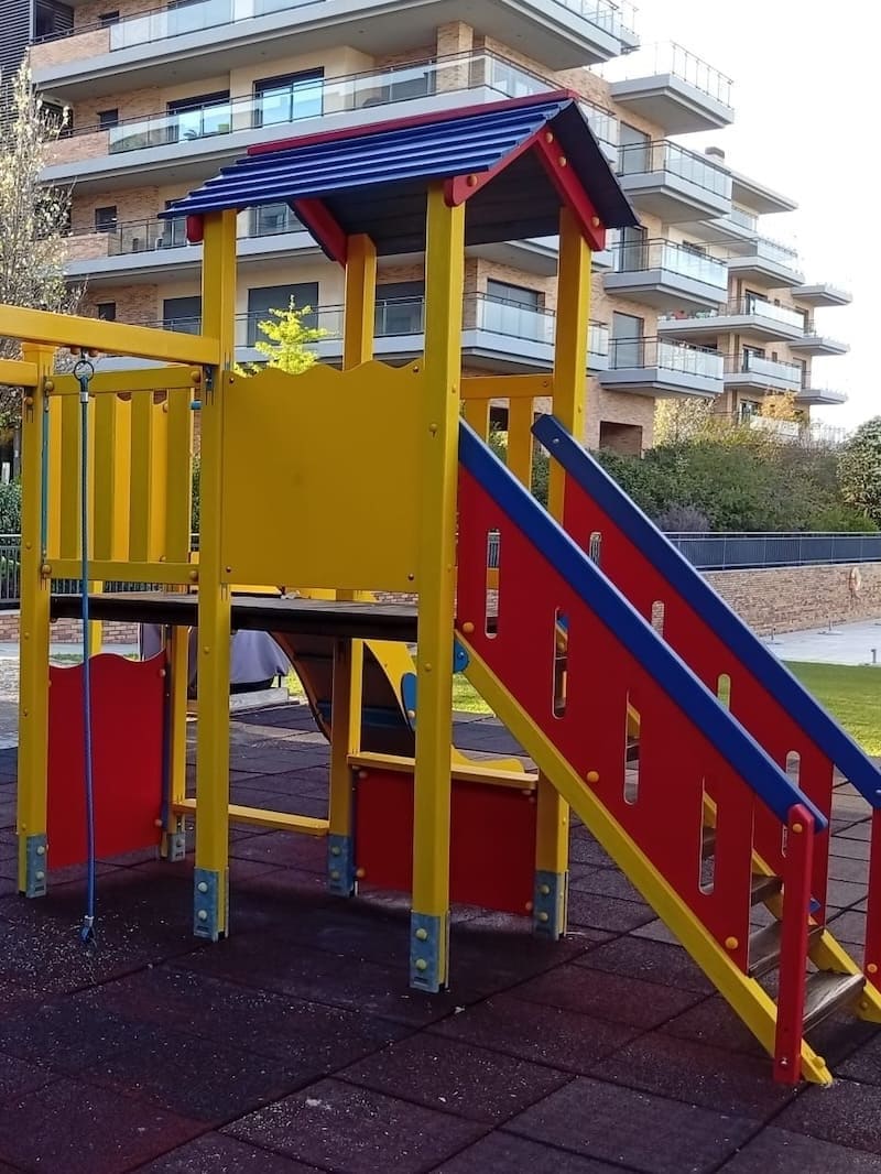 empresa especializada na recuperação restauro de parques infantins de crianças REPI